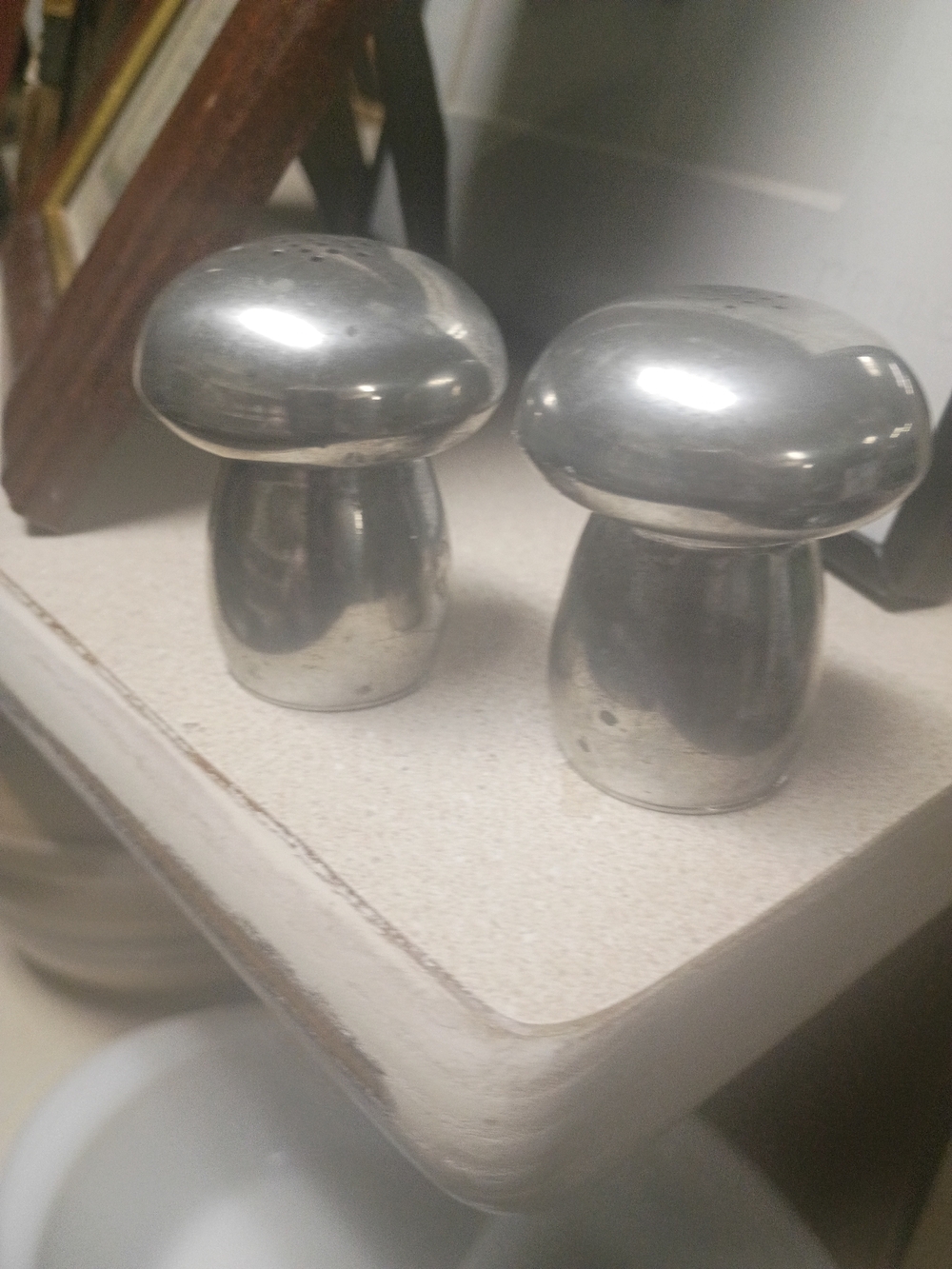 Kirk Stieff Salt and Pepper Shakers. Lovely Pewter Mushroom